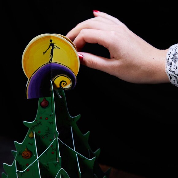 The Nightmare Before Christmas Advent Calendar and Pop-Up Book - Picture 4 of 4